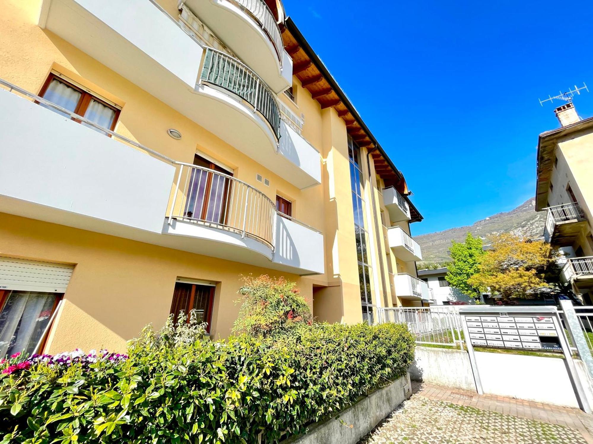 Casa Segantini - Relax Apartment 2 Arco Luaran gambar